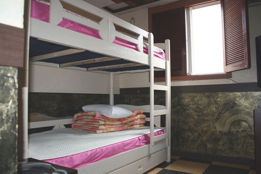 Oppa Hostel Seoel Buitenkant foto